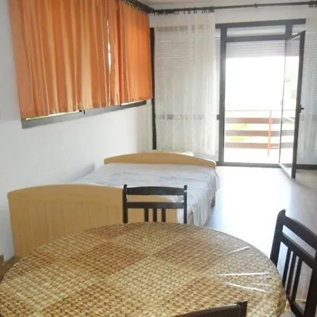 Nevidjane 8401a Apartmán Neviđane